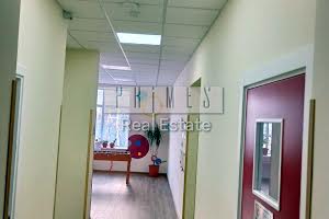 комерційна за адресою Борщагівська вул., 204 к2