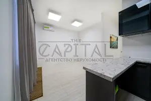 комерційна за адресою Липська вул., 9