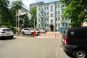 комерційна за адресою Еспланадна вул., 32-В