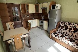 квартира за адресою Драгоманова вул., 14