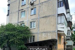 комерційна за адресою Любомира Гузара просп. (Космонавта Комарова), 16