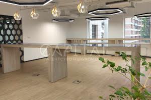 комерційна за адресою Жилянська вул., 75