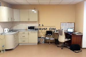 комерційна за адресою Драгоманова вул., 1-А
