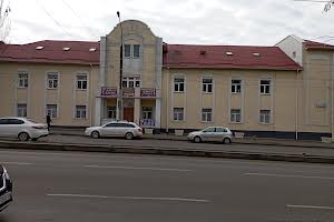 комерційна за адресою Перемоги вул., 4