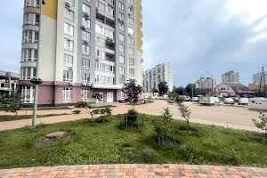 комерційна за адресою Каховська вул., 56