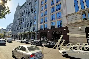 комерційна за адресою Київ, Ярославська вул., 58