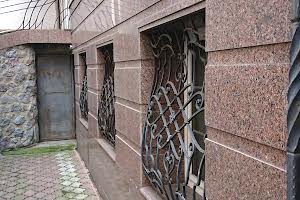 комерційна за адресою Громадянська вул., 5