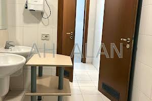 комерційна за адресою Дегтярівська вул., 53