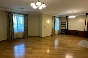 дом по адресу Лесі Українки ул., 23
