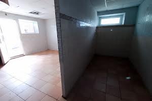 комерційна за адресою Державності вул., 30