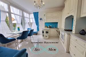 будинок за адресою Харківська вул., 4