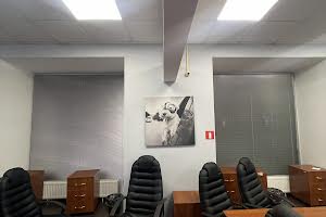коммерческая по адресу Николая Михновского бульв. (Дружбы Народов), 13