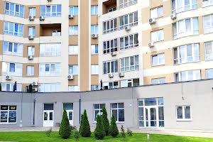 комерційна за адресою Новопольова вул., 2 корп. 1