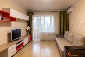 квартира за адресою Райдужна вул., 10