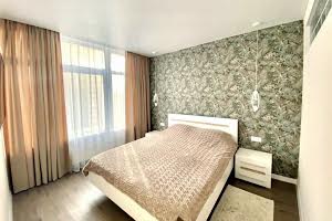 квартира за адресою Драгоманова вул., 10