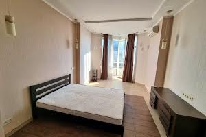 квартира за адресою Солом'янська вул., 15а