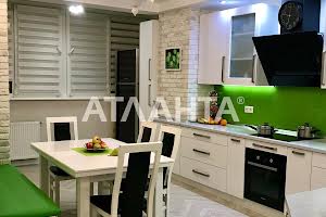 квартира за адресою Академіка Сахарова вул., 3