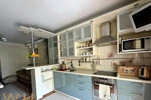 квартира за адресою Срібнокільська вул., 8-А