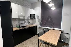 комерційна за адресою Бессарабська пл., 5