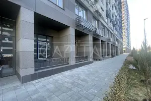 комерційна за адресою вул. Евгения Сверстюка, 6 Е