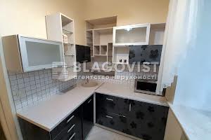 комерційна за адресою Костельна вул., 10