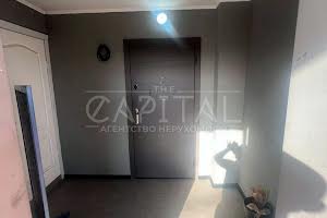 комерційна за адресою Радистів вул., 2