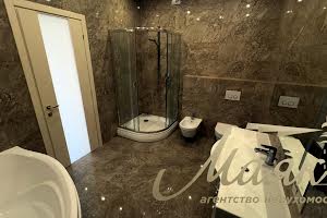комерційна за адресою Кловський узвіз, 7a