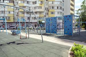 комерційна за адресою Олени Пчілки вул., 7