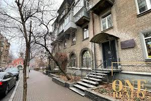 комерційна за адресою Варязький пров., 8