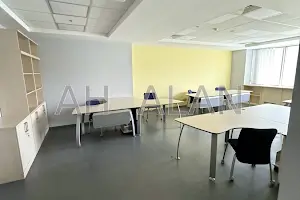 комерційна за адресою Дегтярівська вул., 53