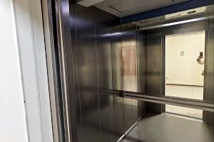 коммерческая по адресу Антоновича ул. (Горького), 172