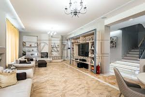 будинок за адресою с. Нові Петрівці, Князя Святослава вул.