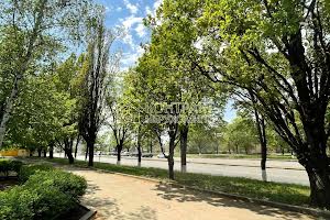 дом по адресу Льва Ландау просп. (50-летия СССР), 132