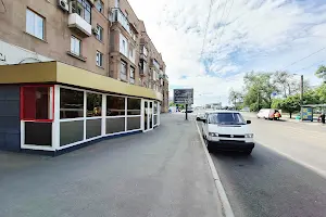 комерційна за адресою Університетська вул., 37