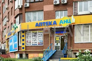комерційна за адресою Драгоманова вул., 17