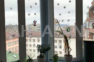 комерційна за адресою Введенська вул., 29/58