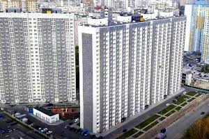 комерційна за адресою Ревуцького вул., 54