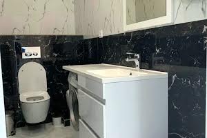 комерційна за адресою Кловський узвіз, 7a