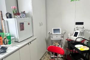 комерційна за адресою Центральна вул. (Чапаєва), 19