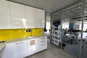 комерційна за адресою Криворізька вул., 11