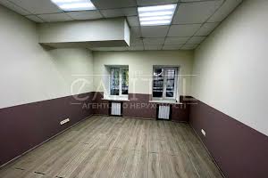 комерційна за адресою Бульварно-Кудрявська вул. (Воровського), 8