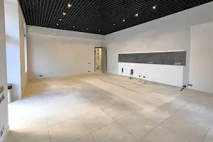 комерційна за адресою Артура Савельєва вул. (Черняховського), 1