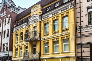 комерційна за адресою Воздвиженська вул., 43