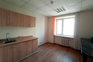 комерційна за адресою Ореста Васкула вул., 8