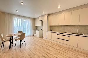 квартира за адресою Студентська вул., 24