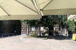 коммерческая по адресу Пирогова ул., 2