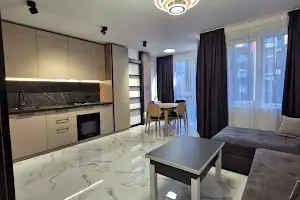 квартира по адресу Степана Бандеры ул., 1