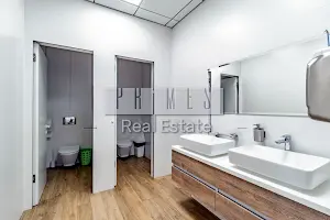 комерційна за адресою Київ, Паркова дорога вул., 2