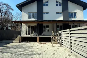 будинок за адресою Озерна вул.