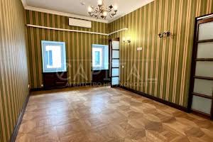 комерційна за адресою Михайлівська вул., 12-Б